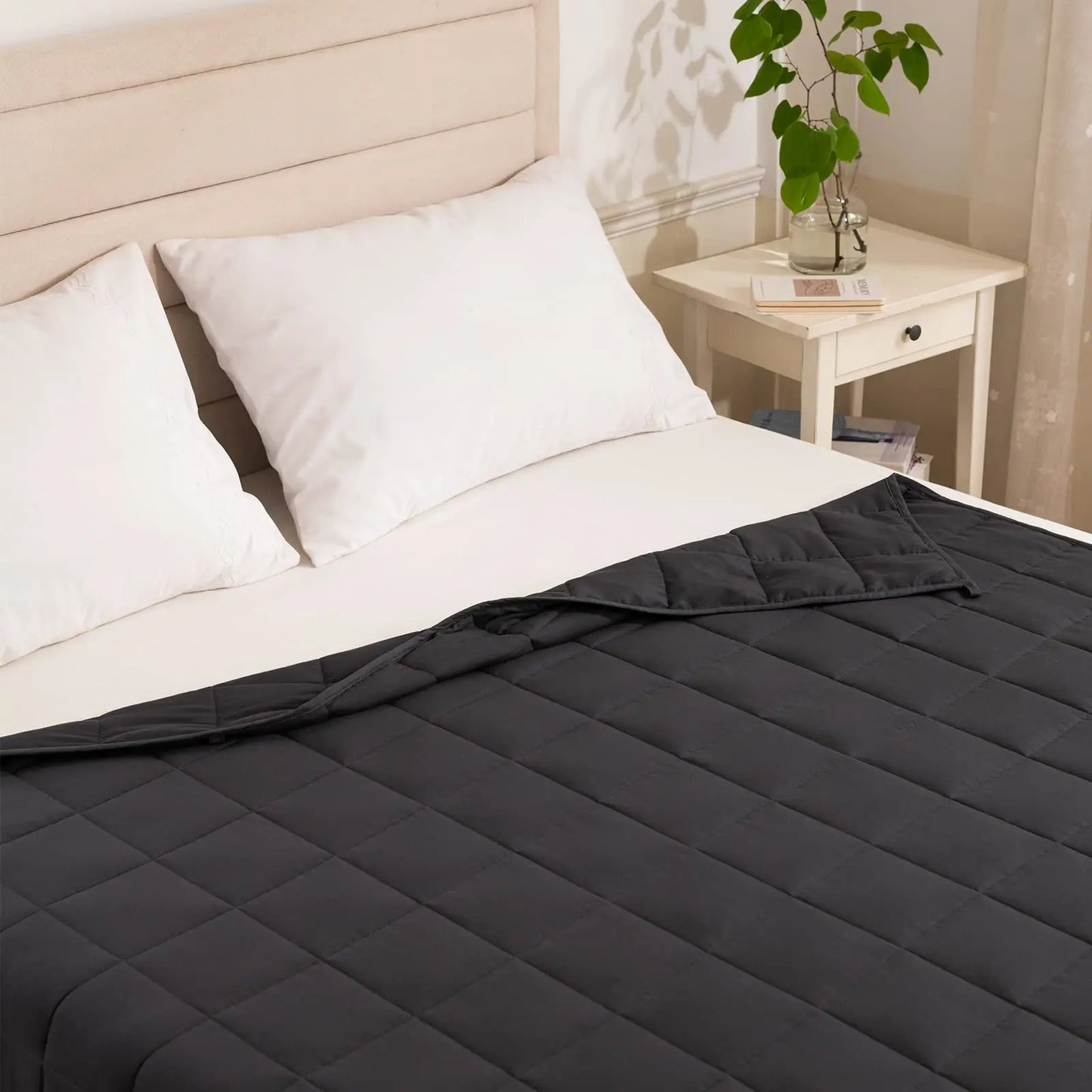 HugWell Weighted Blanket™